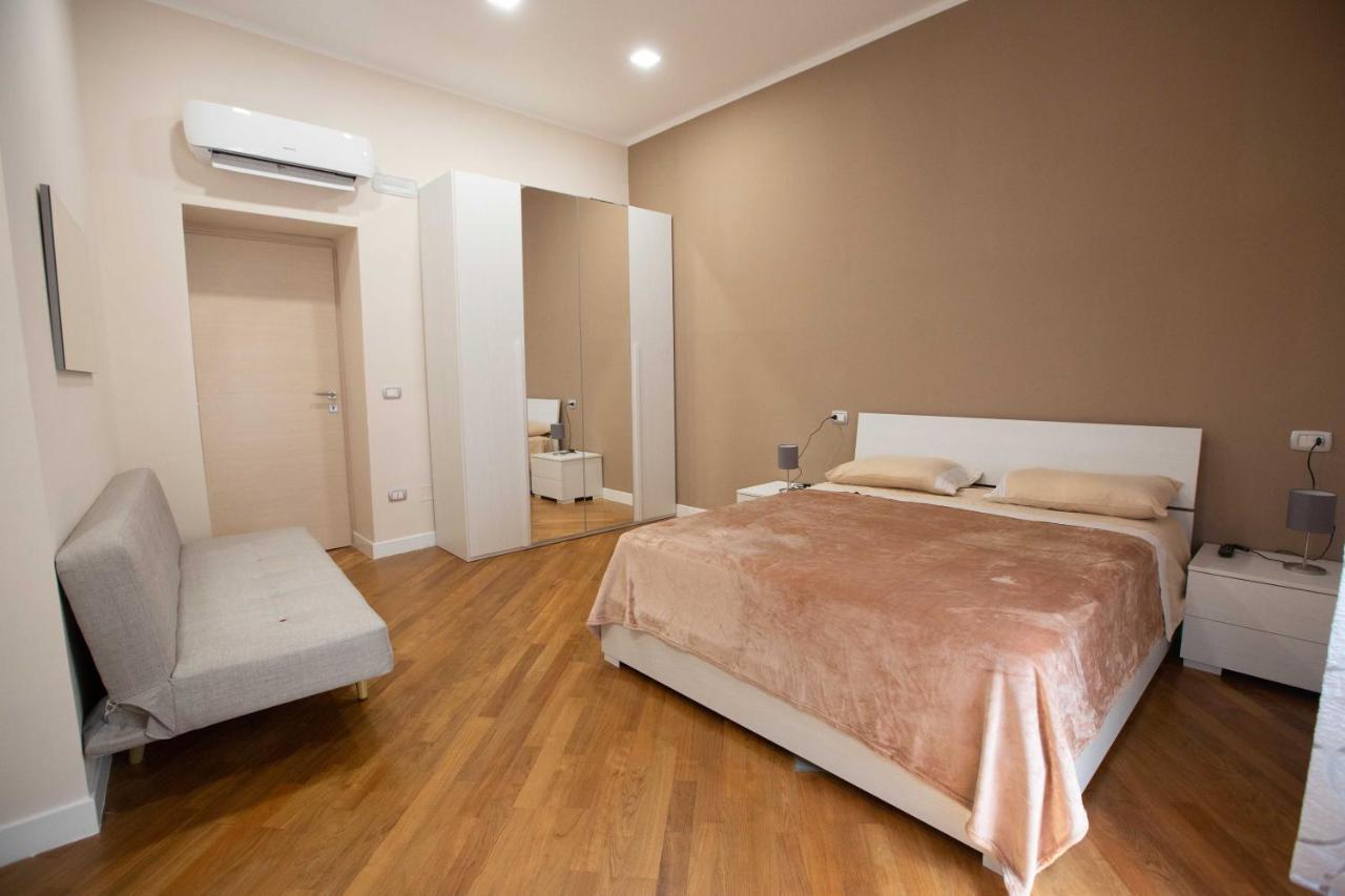 Privilege Chiaia By Dimorra Naples Exterior photo