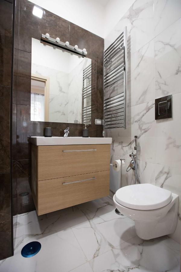 Privilege Chiaia By Dimorra Naples Exterior photo